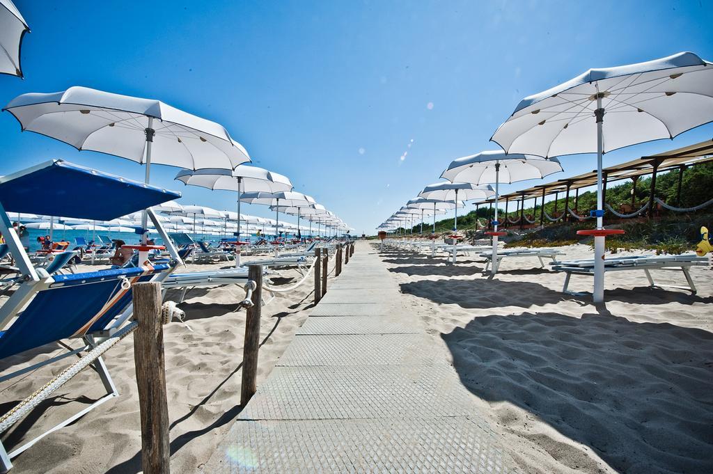Ticho'S Greenblu Hotel Кастелланета-Марина Екстер'єр фото