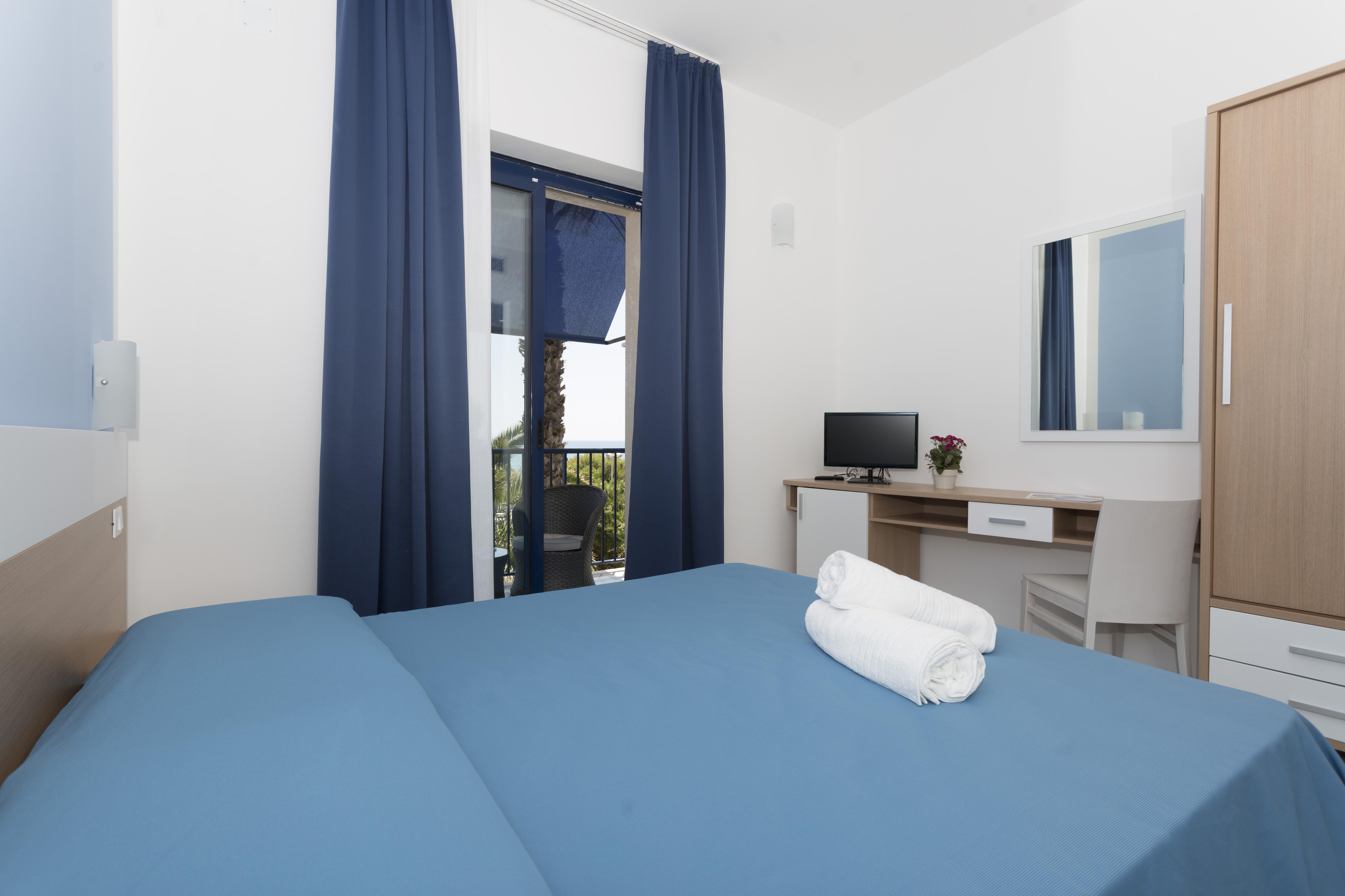 Ticho'S Greenblu Hotel Кастелланета-Марина Екстер'єр фото