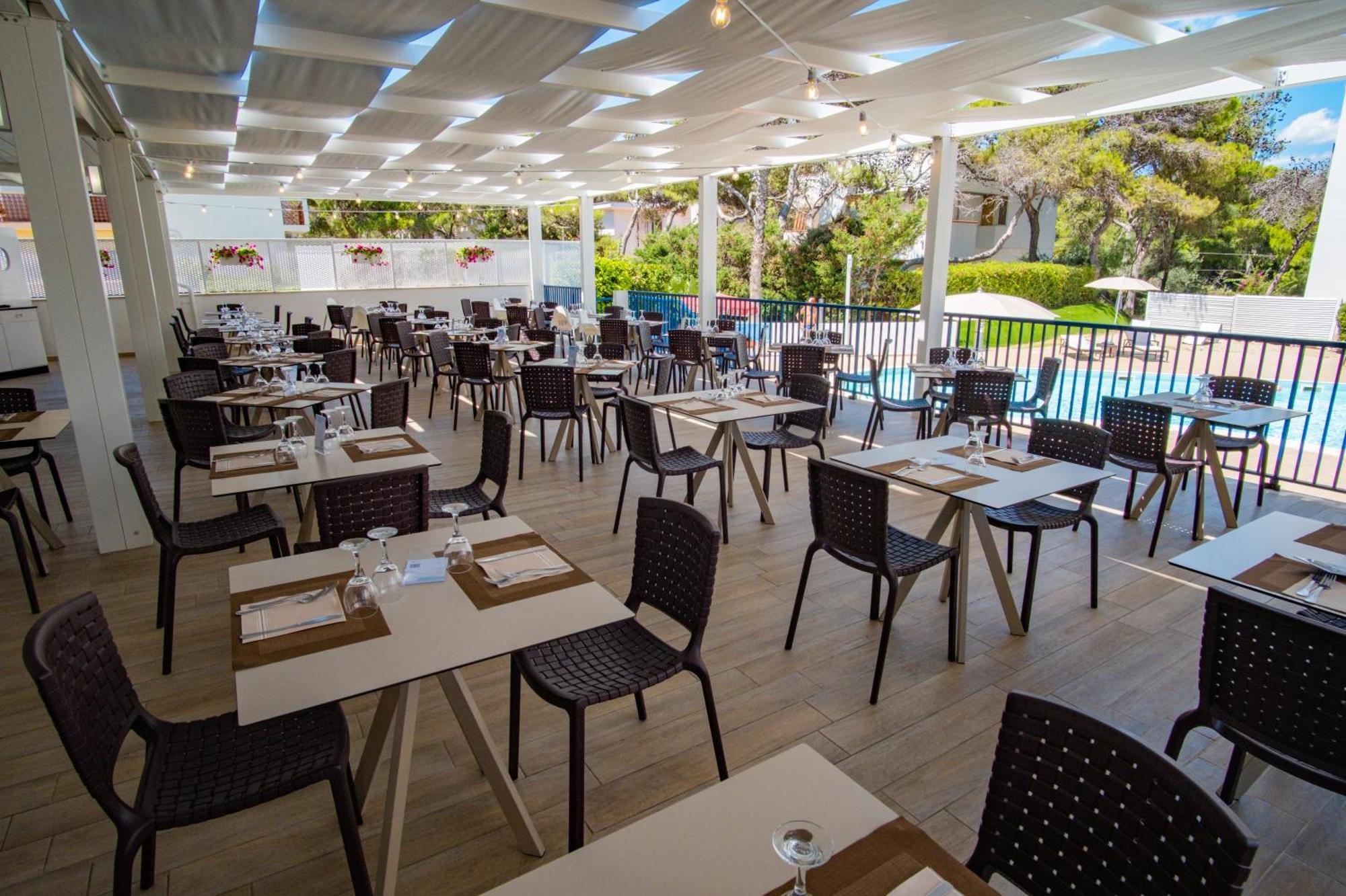 Ticho'S Greenblu Hotel Кастелланета-Марина Екстер'єр фото